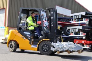 A longstanding partnership between SDC Trailers and Windsor Materials Handling continues to evolve, as the leading trailer manufacturer embarks on a major shift from diesel to electric materials handling equipment.