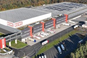 AN AUTOMATED case picking solutions takes centre stage for food retailer.