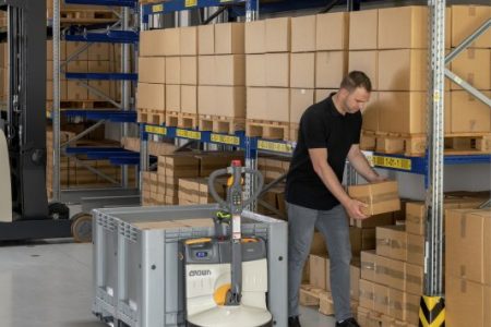 Crown, one of the world’s largest material handling solutions companies, is launching its new WJ 50 Series pedestrian pallet truck.