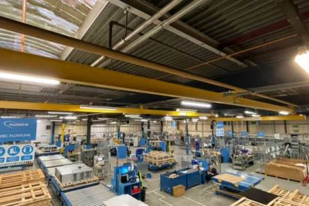 As warehouse operations continue to expand in scale and complexity, the pressure on logistics teams to move, lift and reposition goods safely has never been higher.