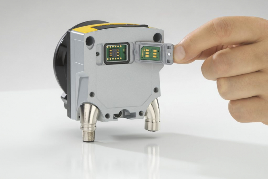 Leuze presents the smallest safety laser scanner on the market