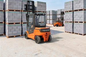 After successfully bringing new editions of its Traigo48 range to market last year, Toyota Material Handling Europe launches the next generation of the Traigo80 electric counterbalanced forklifts for heavy-duty applications.