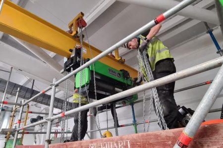 When constructing a modern high-speed flour mill, efficient installation and long-term maintenance of plant equipment demanded a carefully planned lifting solution.