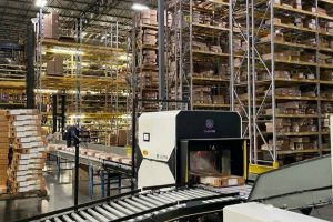 North American fashion group Perry Ellis International has strengthened its B2B outbound operations by deploying an automated post‑picking validation system based on RAIN RFID tunnels at its DC in the Atlanta area.