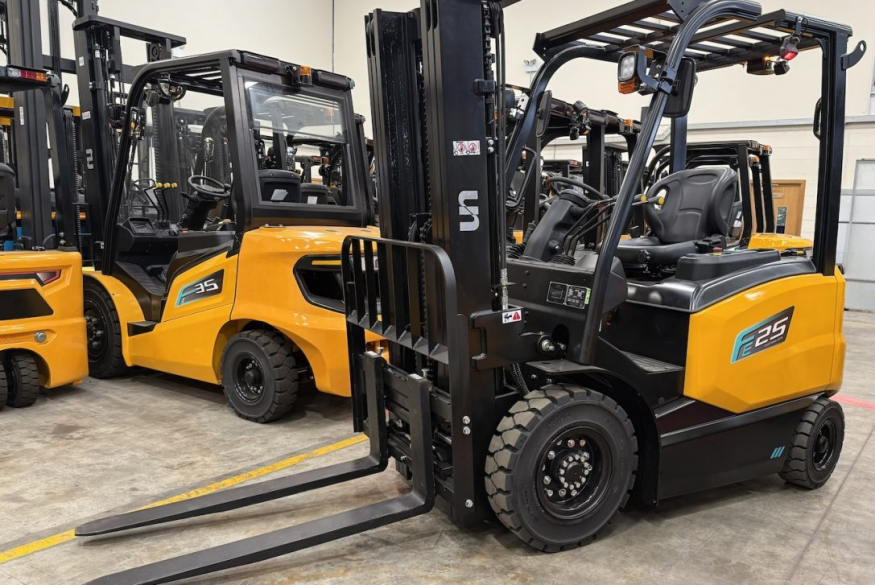 New electric models added to UN forklifts range