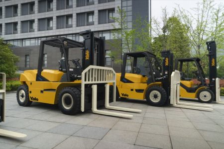 Choosing the right electric forklift requires careful consideration. One type of battery-powered forklift may not suit every type of operation. One question to ask is whether the forklift providers the ergonomic features that operators need.