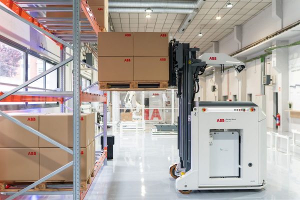 ABB Robotics is expanding its Autonomous Mobile Robotics (AMR) portfolio with the launch of the Flexley Stack F712, creating a complete interoperable ecosystem across all major Visual SLAM AMR types.