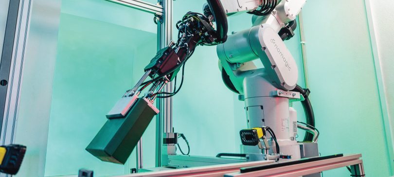 Off-price fashion platform BestSecret is to install up to 10 AI-powered robotic induction stations from Nomagic at its logistics centre in Sulechów, Poland.