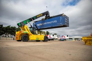 The milestone delivery brings hydrogen fuel cell technology to heavy-duty port operations, supporting the Port of Tilbury’s transition towards lower-emission container handling.