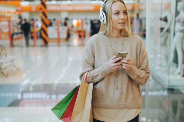 New Scurri research reveals a gap between retailers’ AI ambitions and consumers’ expectations of transparency, control and human support.